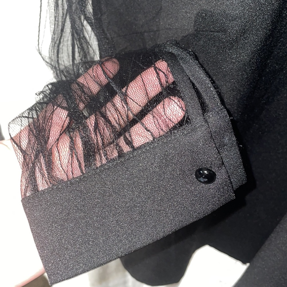 Stylish Blouse - Picture 3 of 6